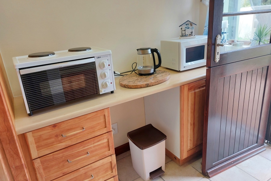 To Let 2 Bedroom Property for Rent in Cola Beach Western Cape